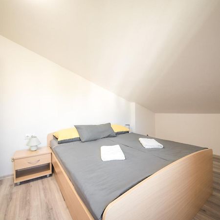Apartments And Rooms By The Sea Vrsi - Mulo, Zadar - 5848 Luaran gambar