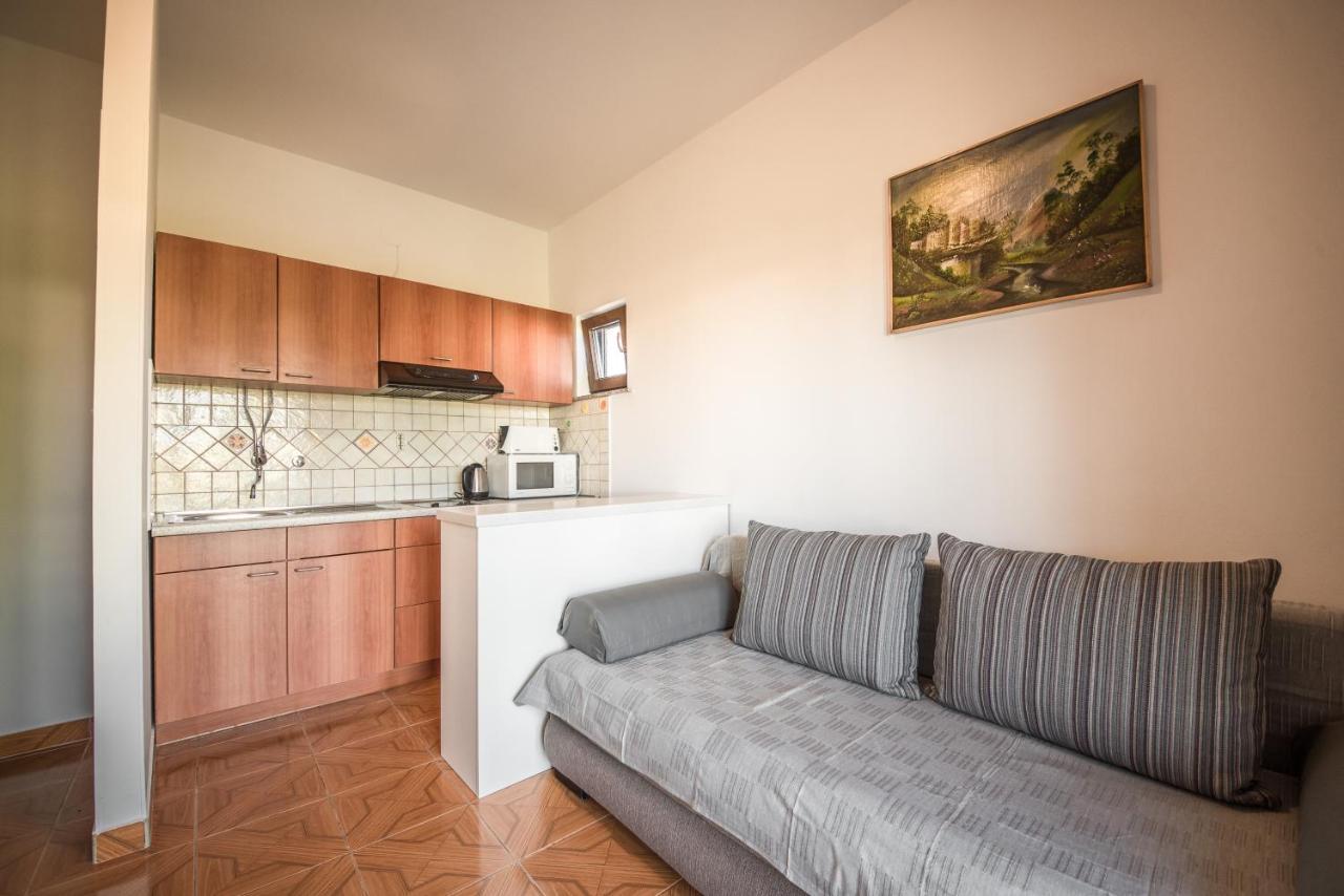 Apartments And Rooms By The Sea Vrsi - Mulo, Zadar - 5848 Luaran gambar
