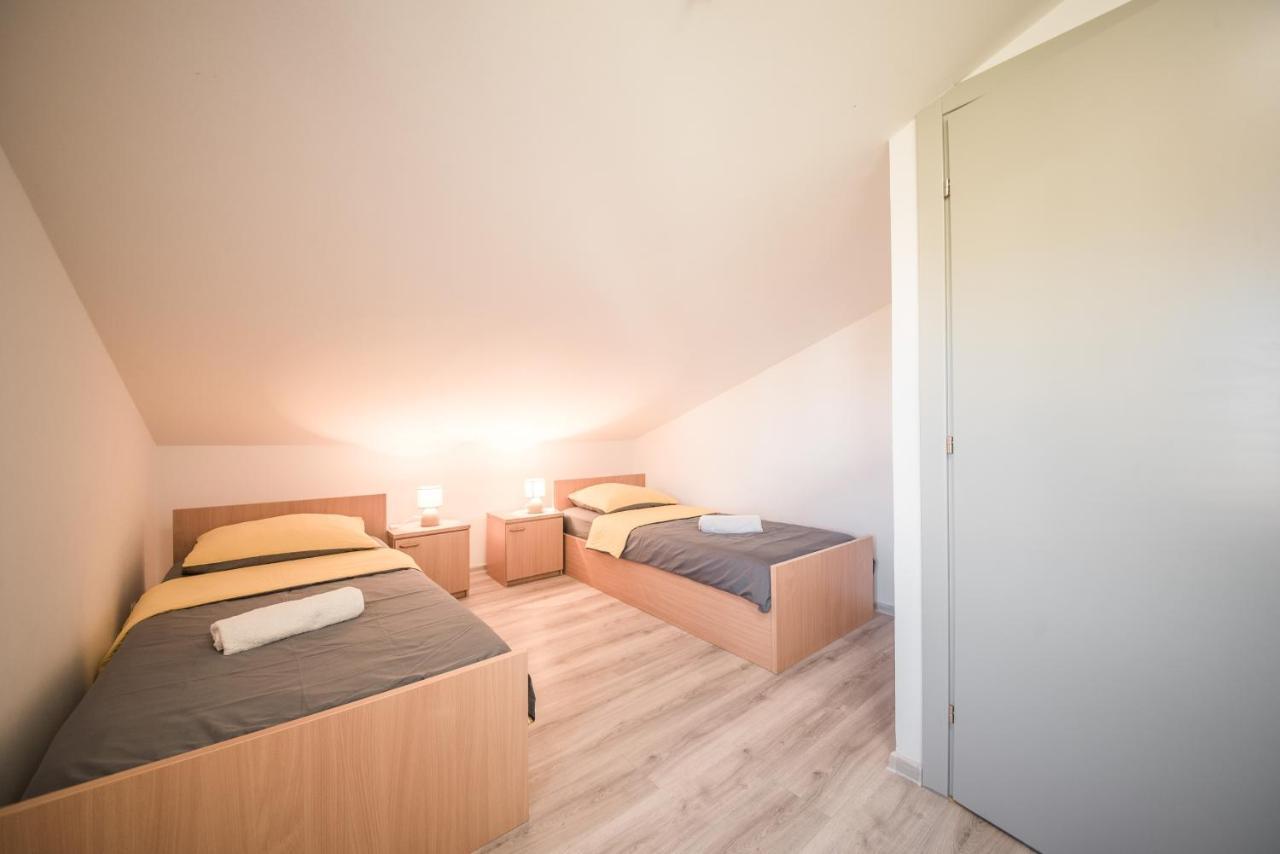 Apartments And Rooms By The Sea Vrsi - Mulo, Zadar - 5848 Luaran gambar