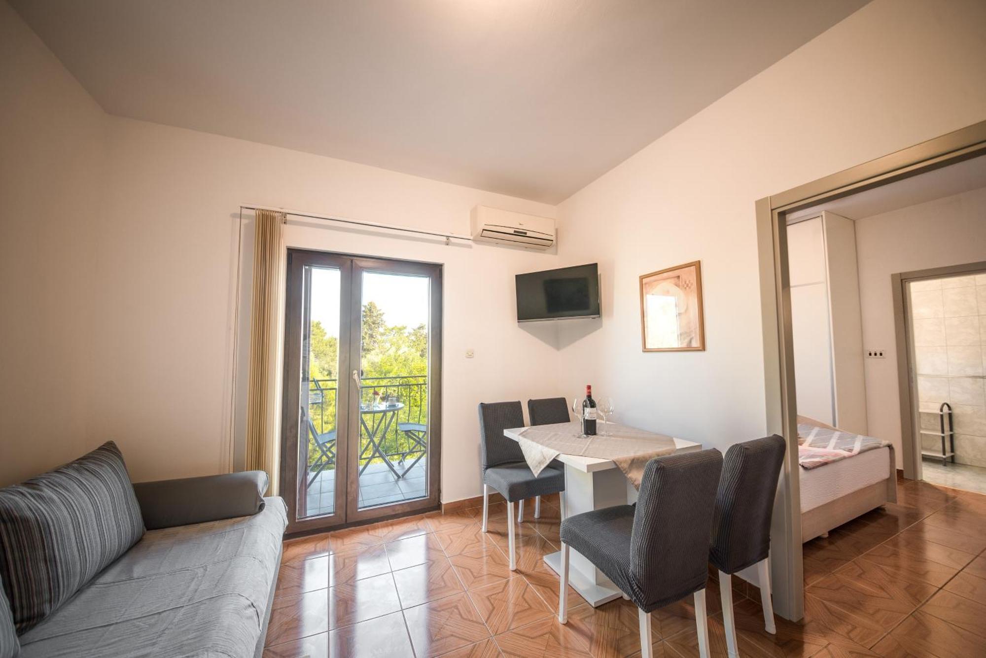 Apartments And Rooms By The Sea Vrsi - Mulo, Zadar - 5848 Bilik gambar